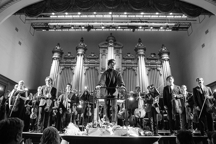 Теодор Курентзис и оркестр musicAeterna. Фото - Александра Муравьёва