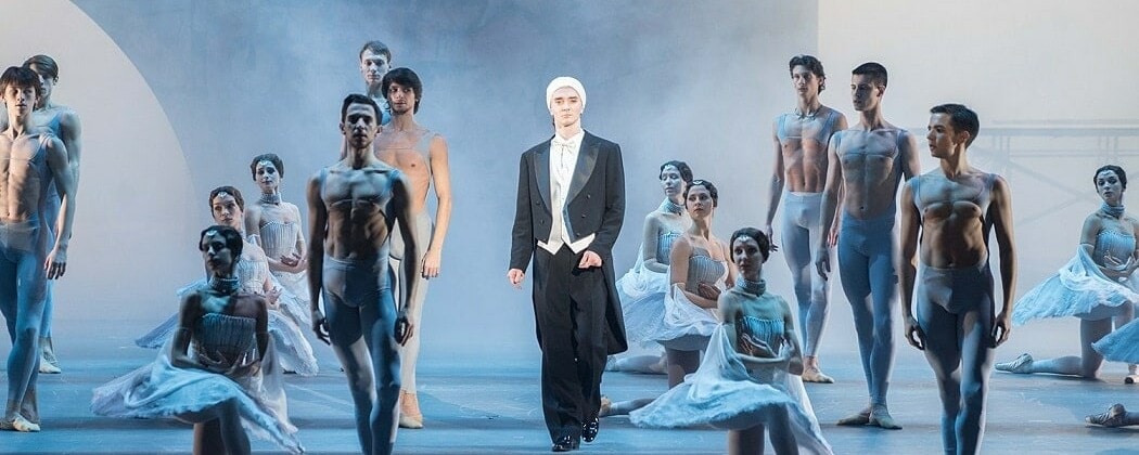 Владислав Лантратов в роли Рудольфа Нуреева. Фото - Михаил Логвинов