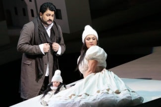 Юсиф Эйвазов и Анна Нетребко в опере "Манон Леско" на сцене Большого театра. Фото - Дамир Юсупов