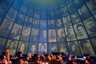  В "Геликон-опере" состоялся мемориальный вечер, посвященный памяти жертв Холокоста. Фото - Антон Кардашов