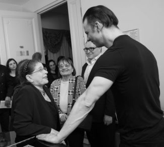 После концерта. Ирина Шостакович и Теодор Курентзис. Фото - Александра Муравьева