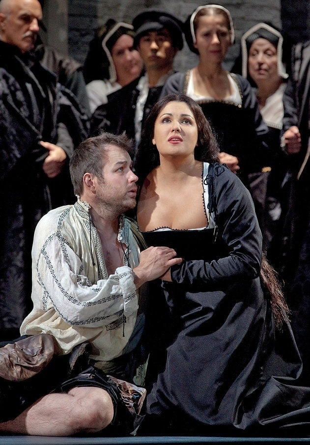 Стивен Костелло и Анна Нетребко в опере Доницетти "Анна Болейн". Фото - Metropolitan opera