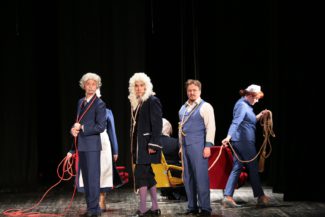 Эёнштейн, Ньютон, Мёбиус и его сиделка. Сцена из оперы "Физики" в постановке Диего Вилли Корна