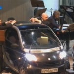 В Омске сыграли симфонию для оркестра и двух автомобилей