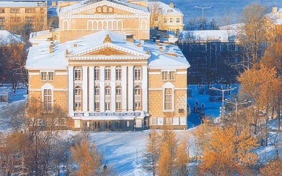 Пермский театр оперы и балета. Фото - enc.permculture.ru