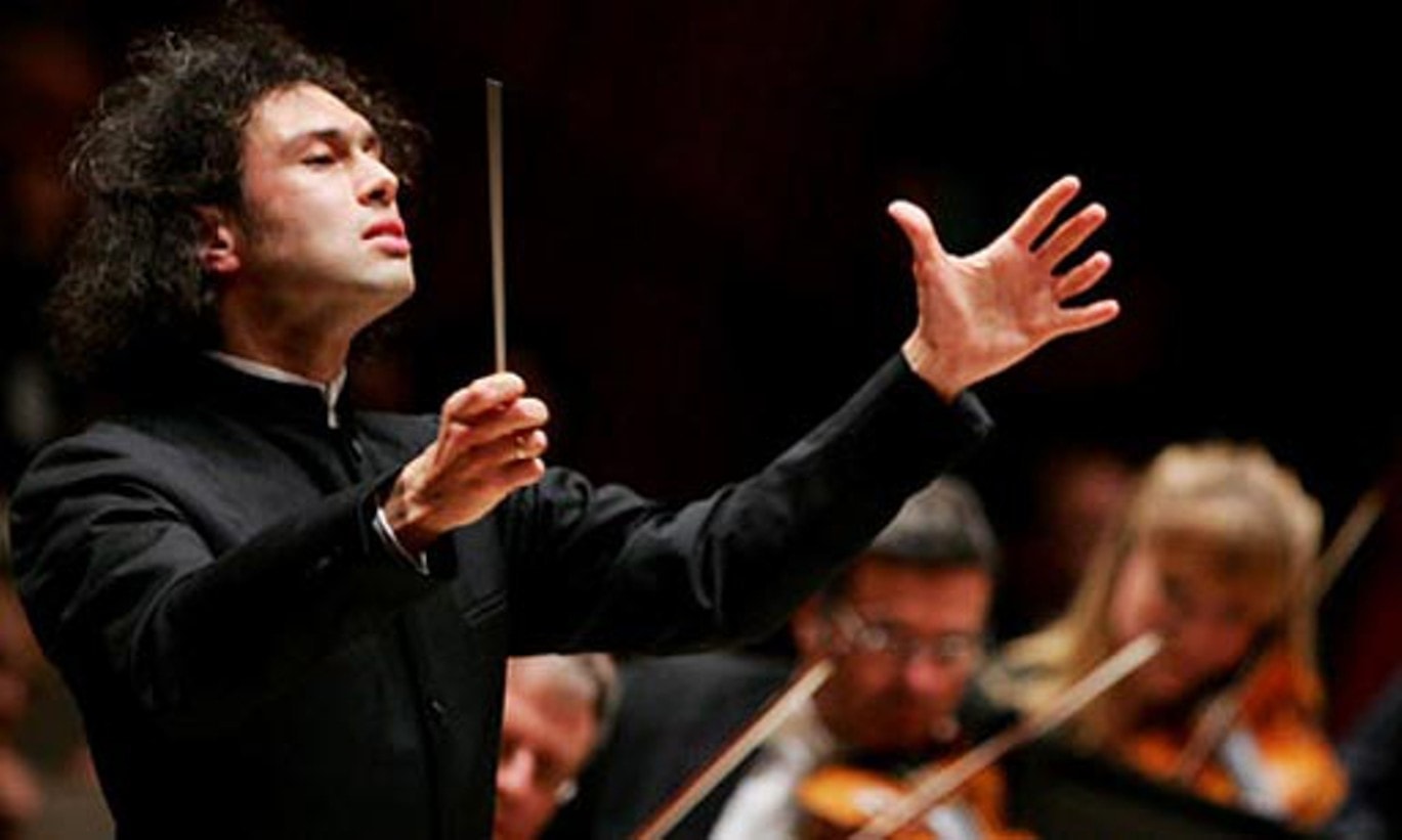 музыканты угадай по тени. сергей жилин пианист. вадим холоденко пианист. руководитель музыкального коллектива. ансамбль бис-квит санкт-петербург.