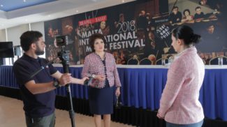 Телевидение Армении берет интервью у Айман Мусаходжаевой
