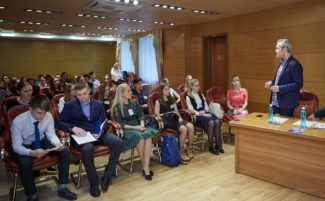 Вадим Репин на встрече с молодежью. Фото - Александр Иванов Вадим Репин на встрече с молодежью. Фото - Александр Иванов