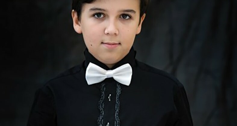 Егор Опарин