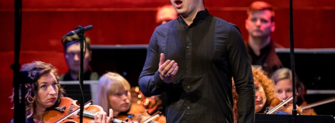 Борис Степанов выступает в финале 37-го Бельведерского конкурса. Фото - Ивар Кезберс