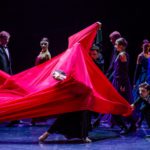 В постановке «Красная Жизель» звучит музыка Чайковского, Шнитке и Бизе