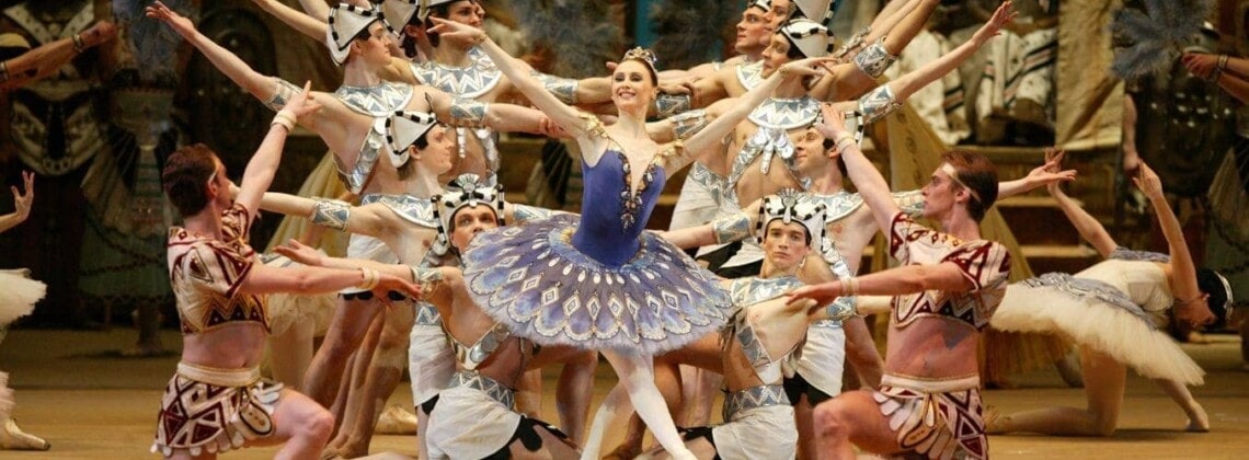 Светлана Захарова в балете "Дочь фараона". Фото - Дамир Юсупов