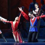 "Гаяне" в постановке Ереванского театра. Фото - Петр Кассин / Коммерсантъ