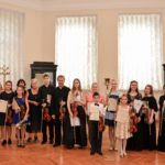 Профессор Тростянский с участниками мастер-классов после заключительного концерта