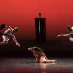 Гастроли труппы Марты Грэм в Париже. Фото - Benoite Fanton / Opera national de Paris