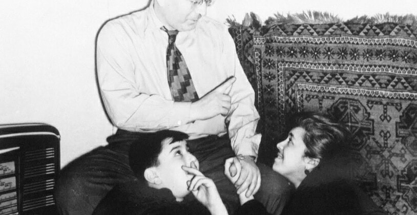 Михаил Юровский с родителями, 1957 год