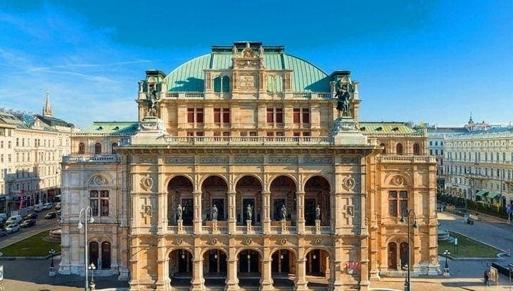 Венская опера запустит онлайн-трансляции спектаклей с русскими субтитрами Венская опера запустит онлайн-трансляции спектаклей с русскими субтитрами