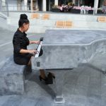 В Хайфе установили рояль из бетона