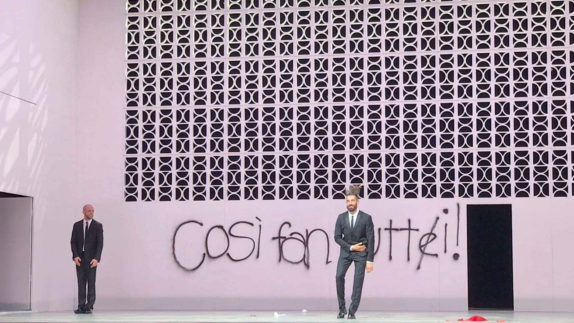 Cosi fan tutte превращается в Cosi fan tutti: так мерзко, подло, отвратительно поступают все. Фото предоставлены Цюрихской оперой, автор - Monika Rittershaus. Cosi fan tutte превращается в Cosi fan tutti: так мерзко, подло, отвратительно поступают все. Фото предоставлены Цюрихской оперой, автор - Monika Rittershaus.