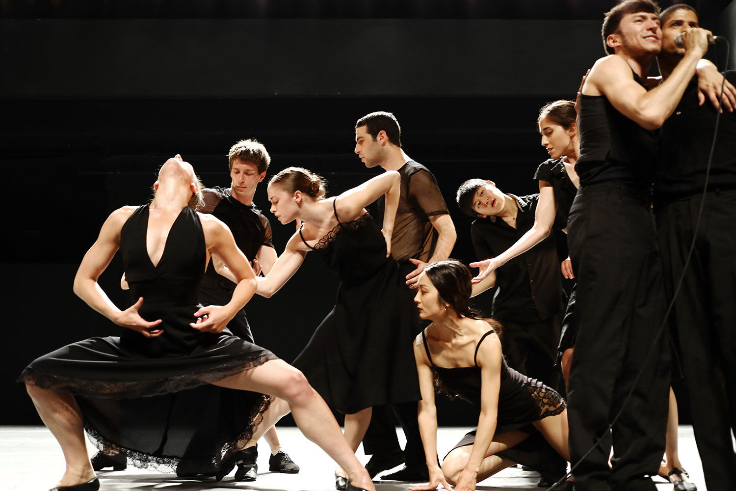 "Венесуэла" Охада Наарина На фестивале Context. Diana Vishneva представили постановку "Венесуэла"