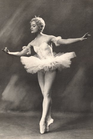 Габриэла Комлева в балете "Спящая красавица"
