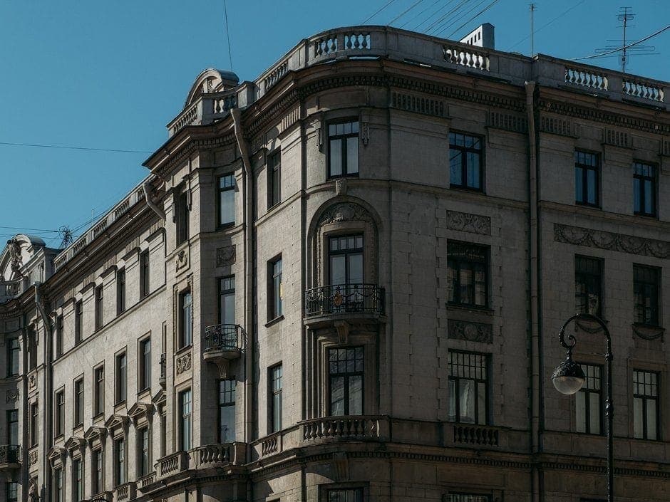 "Дом трех Бенуа" в Санкт-Петербурге