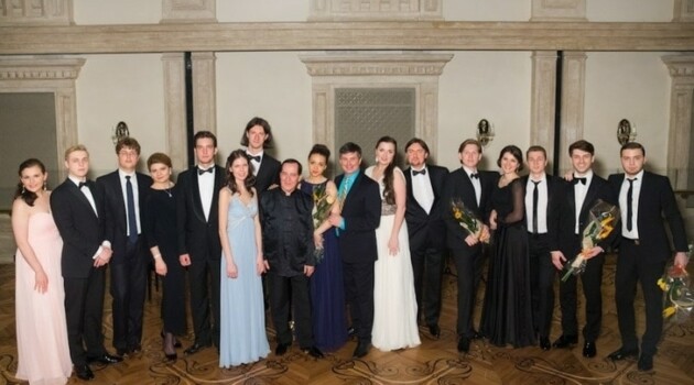 В Бетховенском зале Большого театра показали результаты работы лаборатории для молодых режиссеров и певцов, взявшихся за светские кантаты композиторов XVIII и XIX веков