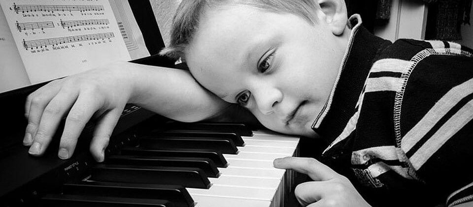 Министр культуры РФ Владимир Мединский считает необходимым расширить линейку программ преподавания в российских школах искусств