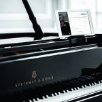 На «Стейнвее» играются даже диктанты по сольфеджио
