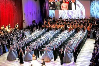 Дрезденский оперный бал пройдет в Петербурге