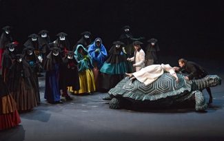 "Влюбленный дъявол" Александра Вустина в МАМТе. Фото - Анатолий Жданов
