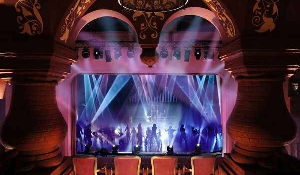 Постановкой «Орландо» театр Геликон-опера открывает для себя целых два новых направления для работы