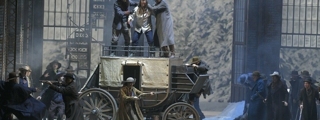 Сцена из оперы Пуччини "Девушка с Запада", Мариинский театр. Фото - Валентин Барановский