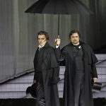 Алексей Неклюдов (Ленский), Игорь Головатенко (Онегин). Опера П. И. Чайковского “Евгений Онегин” в постановке Евгения Арье. Фото – Дамир Юсупов