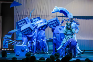 Сцена из оперы «Путешествие ''Голубой Стрелы». Фото - Лилия Ольховая