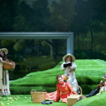 В новом "Онегине" стремятся увести зрителей от привычных штампов к актуальности тем и смыслов. Фото - Николай Постников