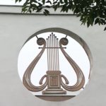 Приморские школы искусств получили новые инструменты