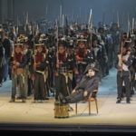 В опере "Война и мир", которую театр показал на гастролях в Китае, приняли участие китайские студенты. Фото - Валерий Самойлов