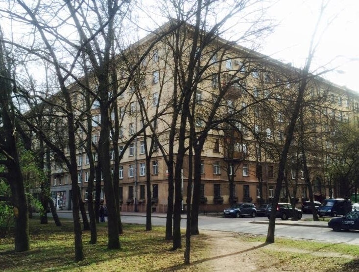 Дом, где Г.И. Уствольская жила в 1970-х