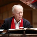 Януш Олейничак