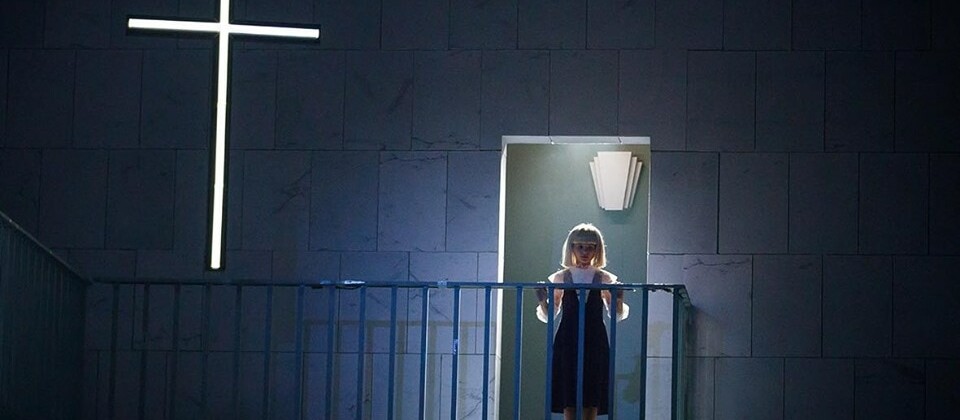 Сцена из оперы Верди "Риголетто" в постановке Алексея Франдетти. Фото - Ольга Керелюк