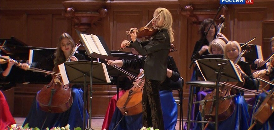 Светлана Безродная и "Вивальди-оркестр" представили спектакль "На родине и на чужбине"