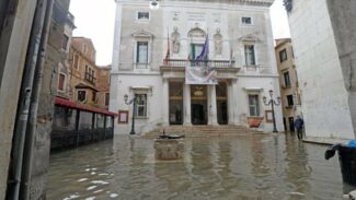 Миланский «Ла Скала» перечислит сборы от билетов в пользу коллег из венецианского театра «Ла Фениче»