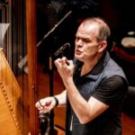 Дирижёр Франсуа Ксавье Рот ©Пресс-служба БКЗ "Зарядье"