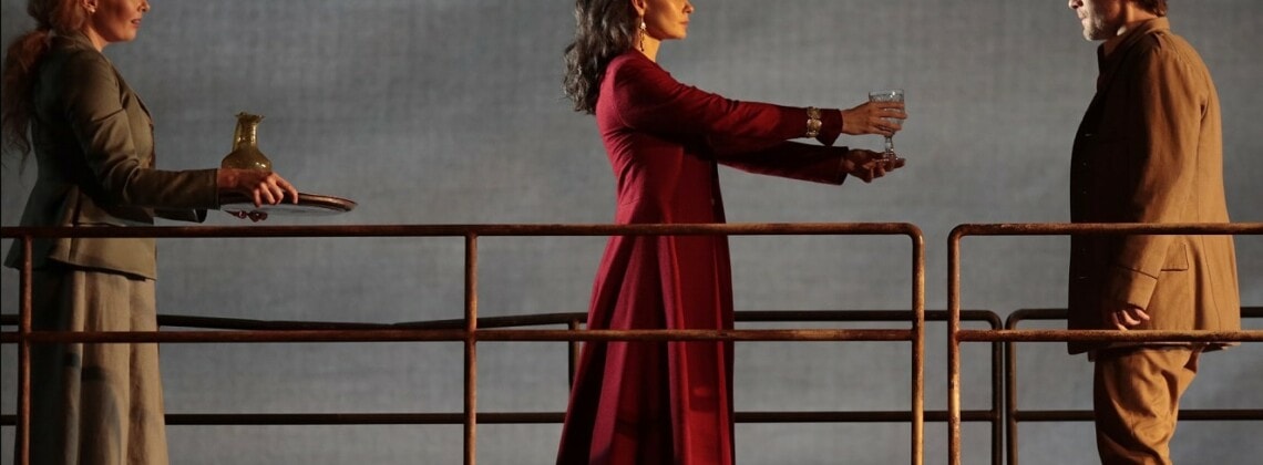 Екатерина Щербаченко – Вторая женщина. Анна Горячёва – Дидона. Жак Имбрэйло – Эней. Фото - Дамир Юсупов