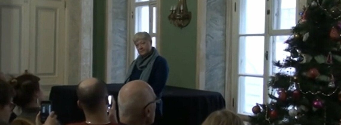 Ученый секретарь Государственного института искусствознания ученый секретарь О .А. Пашина на собрании коллектива Института искусствознания