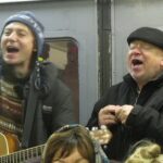 Из поездов будут высаживать музыкантов и плохо пахнущих людей