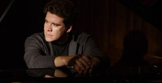 Денис Мацуев. Фото - из личного архива артиста