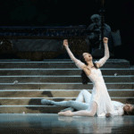 Джульетта - Диана Вишнева, Ромео - Владимир Шкляров. Фото - сайт Мариинского театра