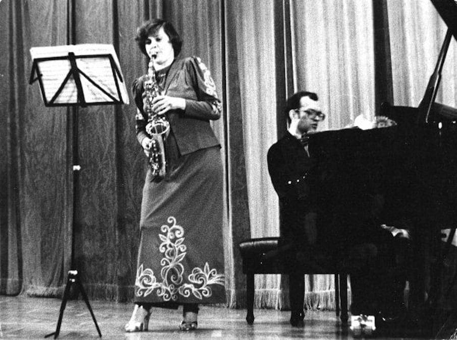 Маргарита Шапошникова, концертмейстер Сергей Солодовник (1950-2010) Маргарита Шапошникова, концертмейстер Сергей Солодовник (1950-2010)